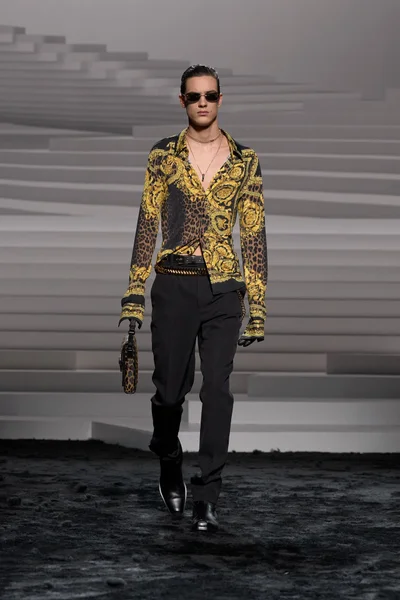 Look 34